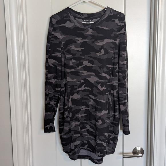 Athleta Balance Lux Black Camo Long Sleeve Dress sz S - Picture 1 of 8